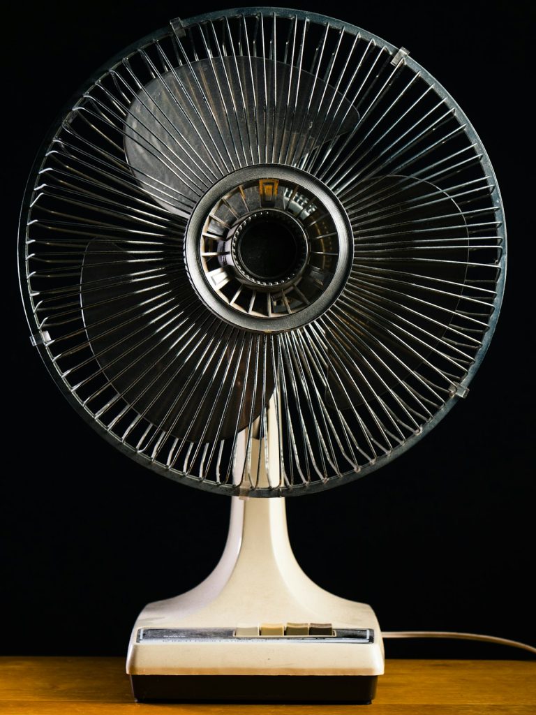 De geschiedenis van de ventilator: van waaier tot smart home